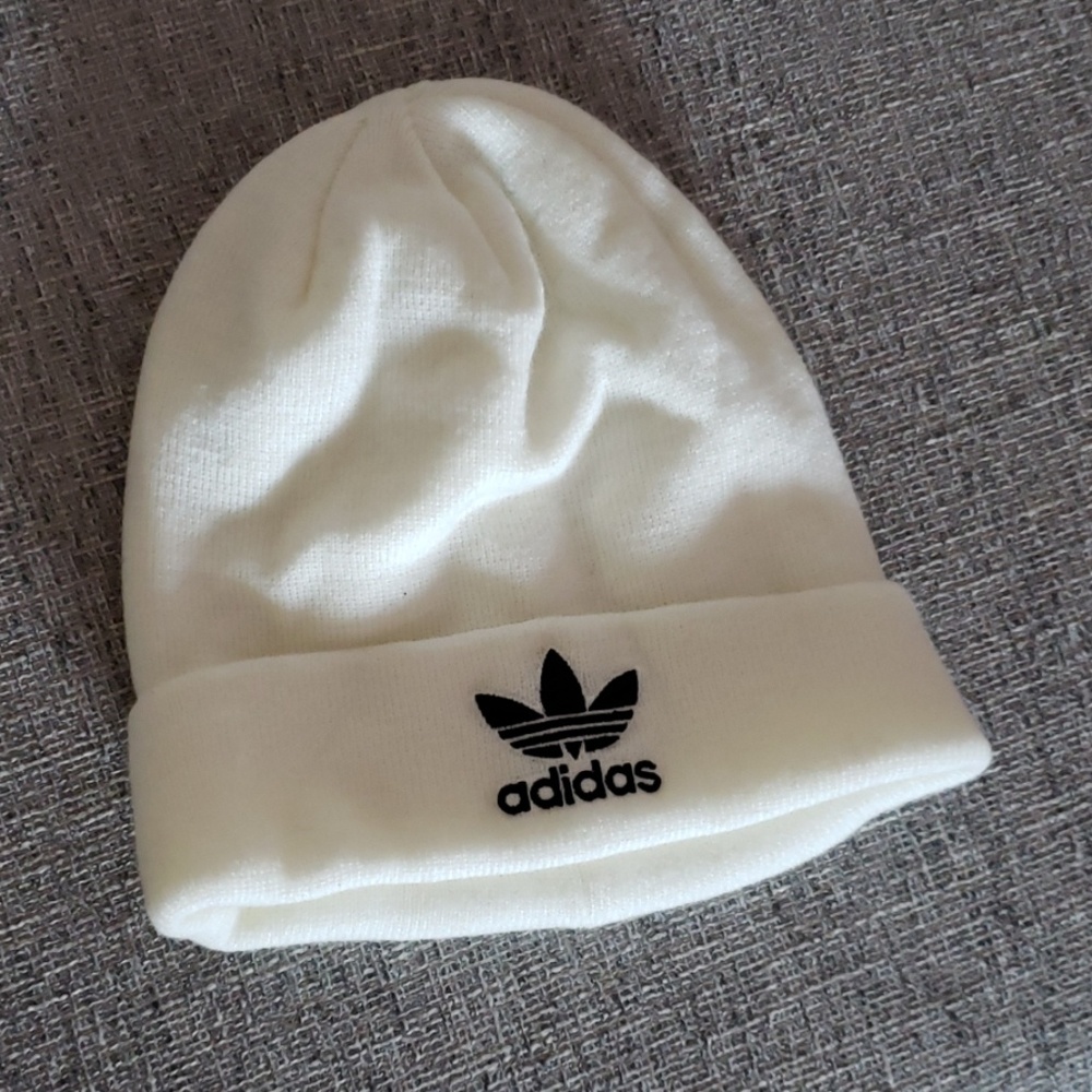 Adidas beanie